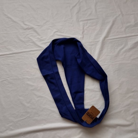 PINK VICTORIA'S SECRET BLUE INVISIBLE THONG PANTY - Picture 9 of 9